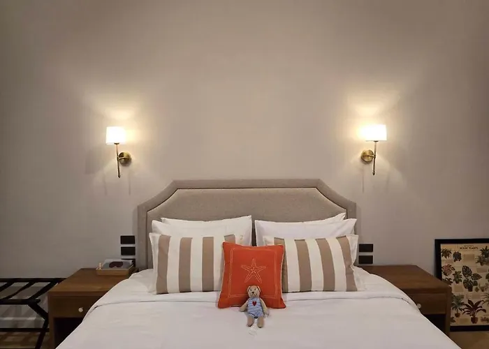 Drizzle Pool And Pillows * 曼谷